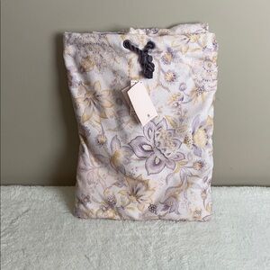 Victoria's Secret 2 in 1 Convertible Floral Patterned Beach Towl Pink Backback